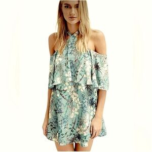 NWT Krisa on Revolve Halter Neck Flutter Sleeve Mini Floral Dress Size L